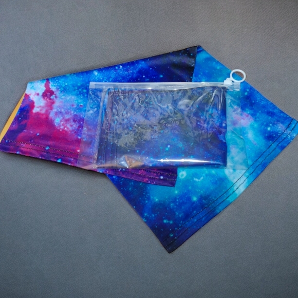 🍄 Colorful Galaxy Microfiber Sports Gaiter Neck / Face / Head Cover - Picture 2 of 8